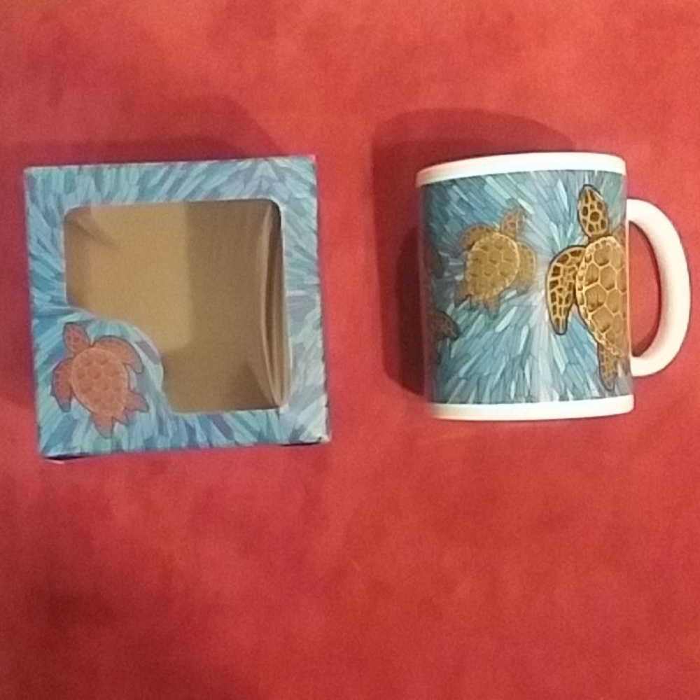 Coffee cup w/ turtle made by Hour Glass